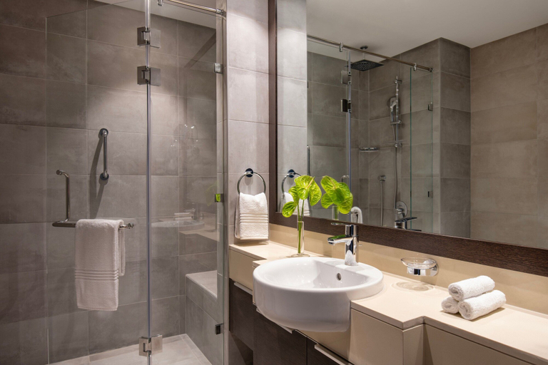 Bathroom 5, Marriott Executive Apartments Doha, Le Mirage City Walk, Doha