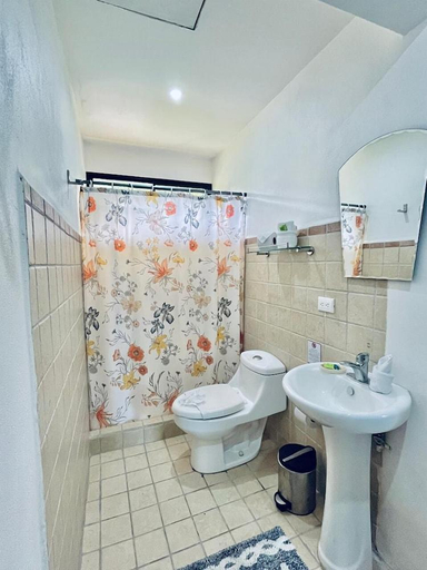Bathroom 3, La Sirena Playa Jaco, Garabito
