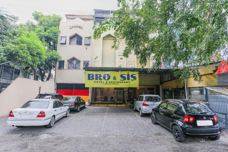 Exterior & Views 1, OYO 94348 Bro & Sis, Bekasi