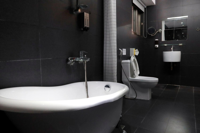 Bathroom 4, LOVE RIVER INN, Kaohsiung
