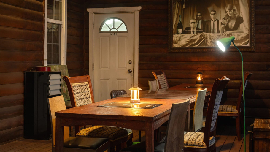 Dining Room 6