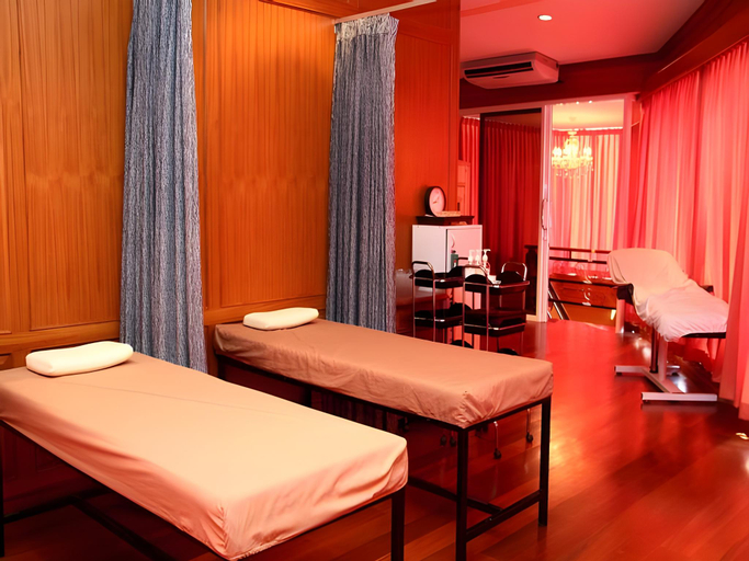 Bedroom 5, Summit Pavilion, Prawet