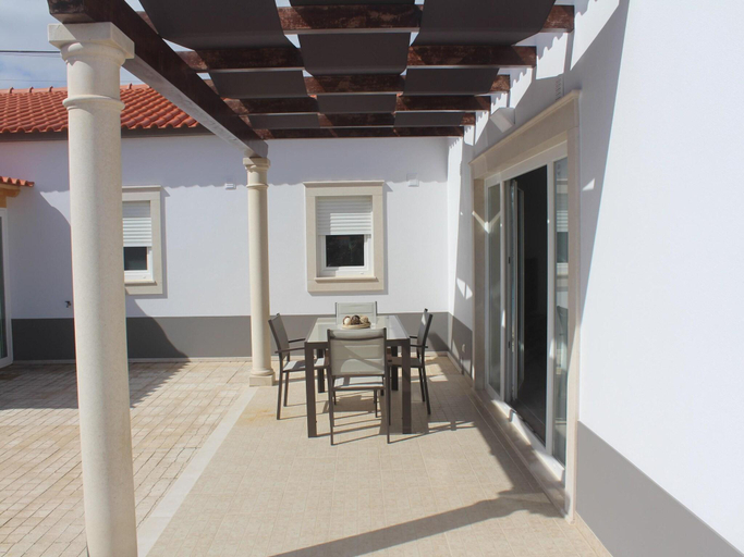 Others 5, Villa in Portugal with Private Pool Wellness, Caldas da Rainha