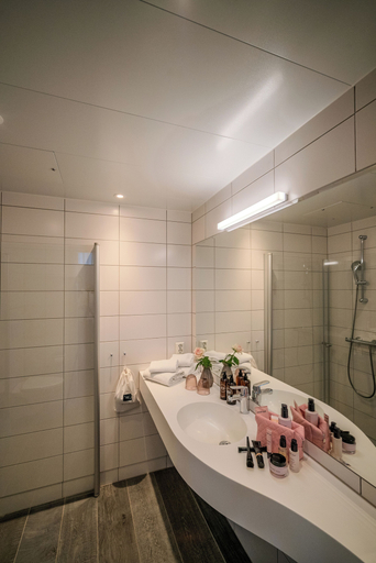 Bathroom 5, Valldal Fjordhotell - by Classic Norway Hotels, Norddal