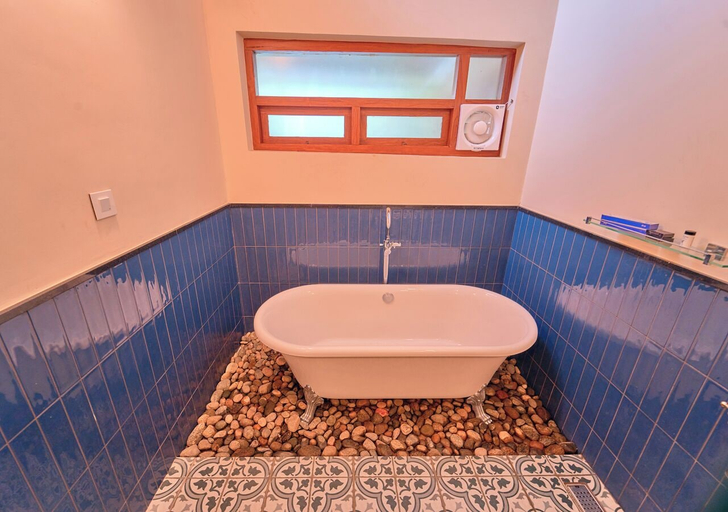 Bathroom 3, Mowbray House Resort Ooty by VOYE HOMES, The Nilgiris
