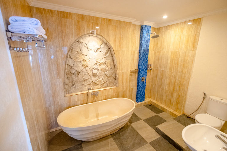Bathroom 4, Anny Guest House 2 by ecommerceloka, Denpasar