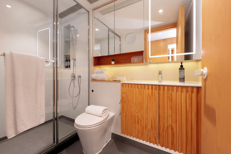 Bathroom 4, Shama Hub Metro South Hong Kong, Hong Kong Island