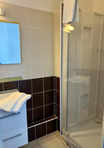 Bathroom 3, Chez Marco, Ille-et-Vilaine