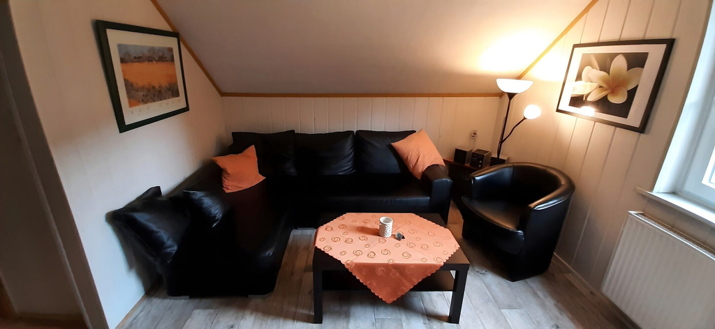 Living room 2, Sonniges Dachgeschoss-refugium, Wildemann, Goslar
