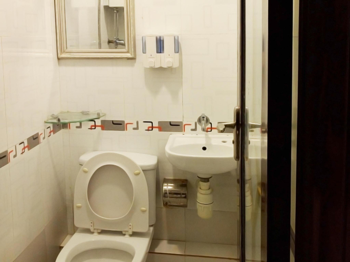 Bathroom 4, KK HOTEL ( HOSTEL), Kowloon