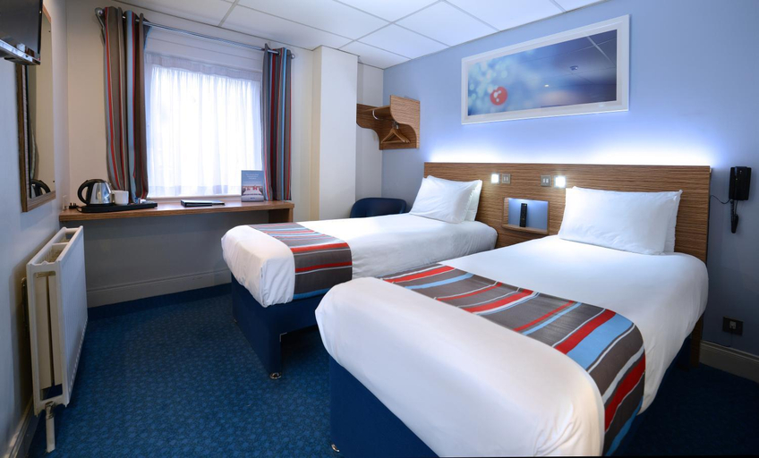 Bedroom 2, Travelodge Dublin Airport North 'Swords', Dublin