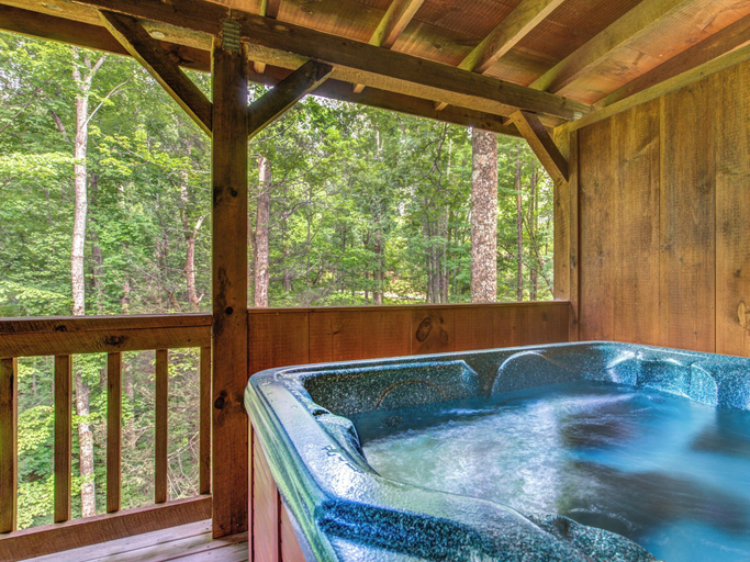 Sport & Beauty, Life's Escape, Sevier
