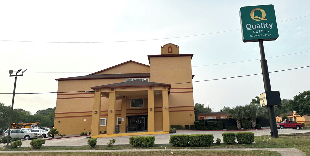 Exterior & Views 2, Quality Suites San Antonio Brooks City Base, Bexar
