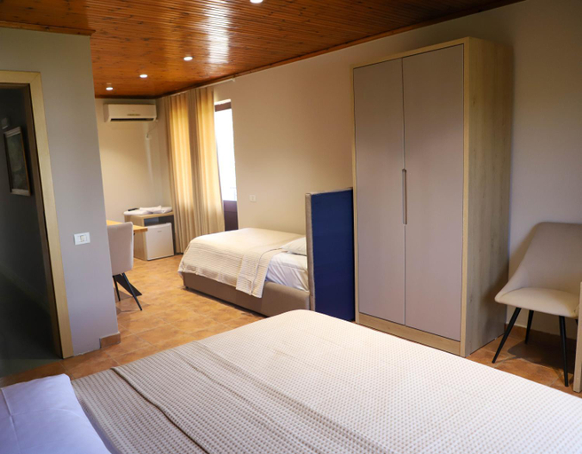 Bedroom, Hotel ANTONIA, Tiranës
