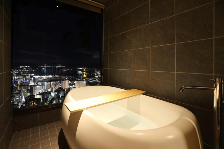 Bathroom 4, Hotel Nagasaki., Nagasaki