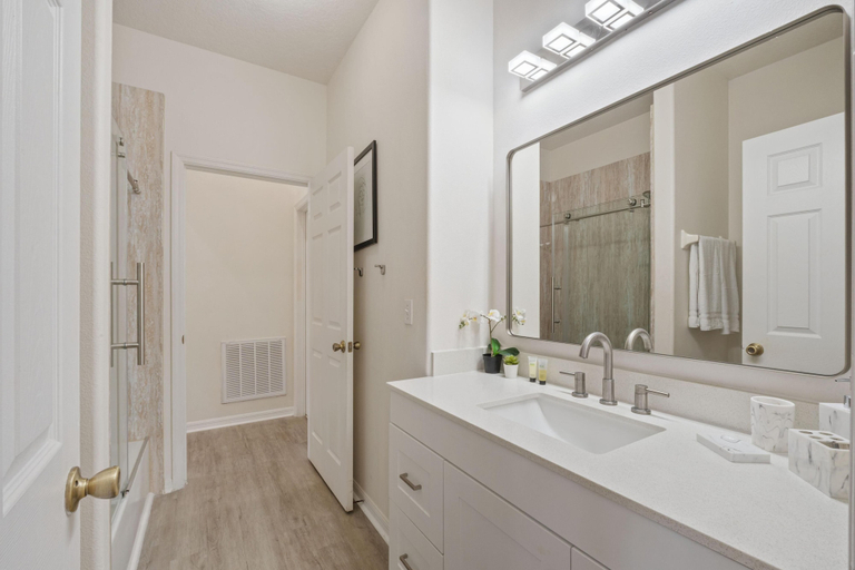 Bathroom 4, Private House With Private Pool, Near all Famous Attractions!!!, Lake