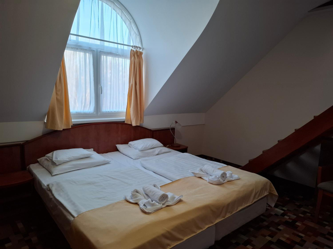 Bedroom 2, Atryum Hotel, Szolnok