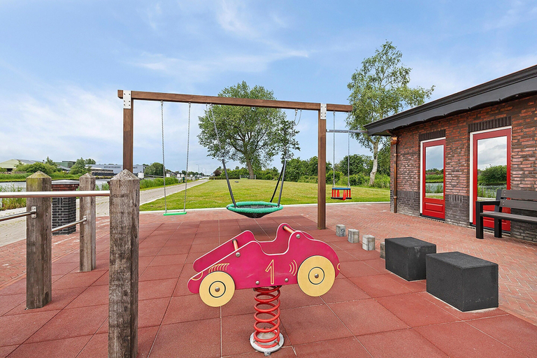 Children's area 4, Holiday Home in Friesland Near Canal & Lake, Tytsjerksteradiel