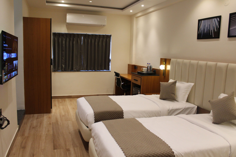 Bedroom 4, The Vantage Inn, Hyderabad