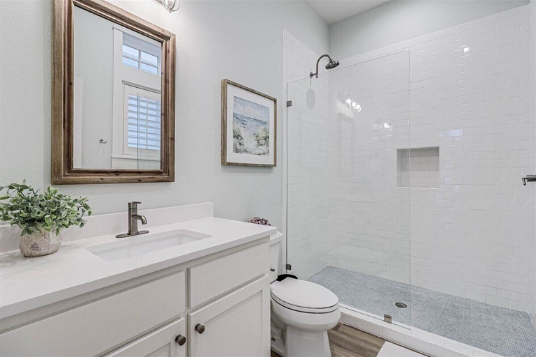 Bathroom 3, Isle Be Back 238 LAK, Nueces