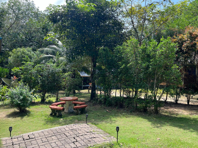 Others 5, Janzo House, K. Ko Kut