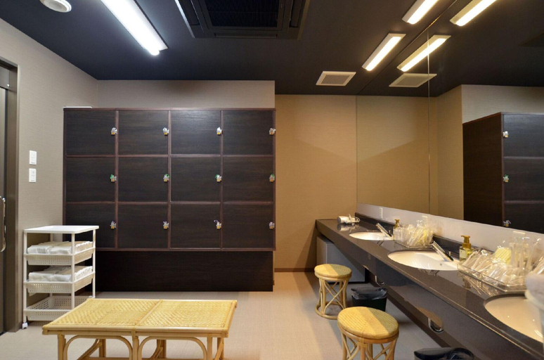 Bathroom 5, Kikitsu Station Hotel, Isahaya