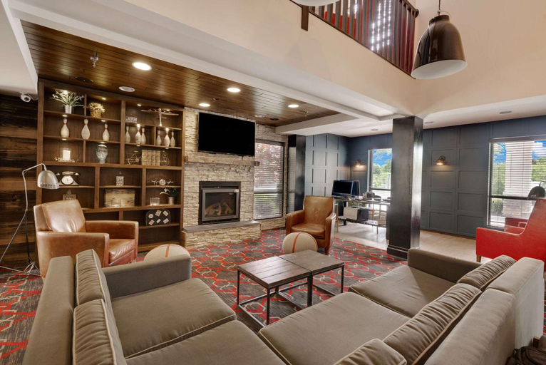 Public Area 4, The Crossroads Hotel, Newburgh, Orange