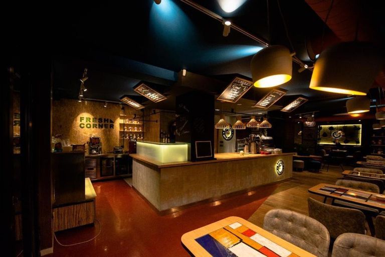 Food & Drinks 4, Hotel 4 Llulla, Priština