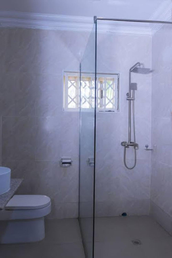 Bathroom 4, Bristlecone Suites and Apartments, AbujaMun