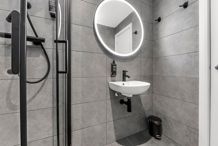 Bathroom 4, Heeton Concept Hotel - Kensington London, London
