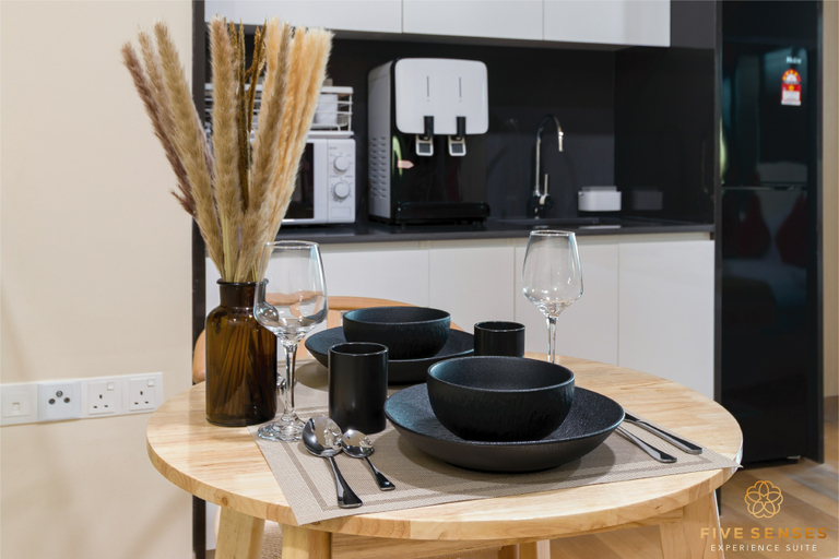Dining Room 10