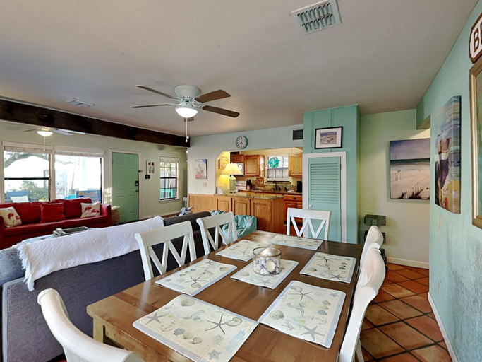 Food & Drinks 5, Caprice Cottage - Sun Harbor Cottage 1, Aransas