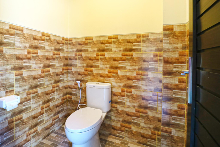 Bathroom 12