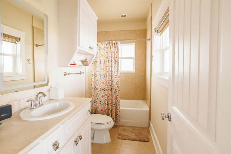 Bathroom 4, The Veranda 141 BE, Nueces