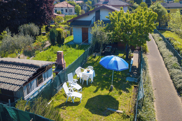 Outdoor dining 3, Casa Arianna Garden, Varese