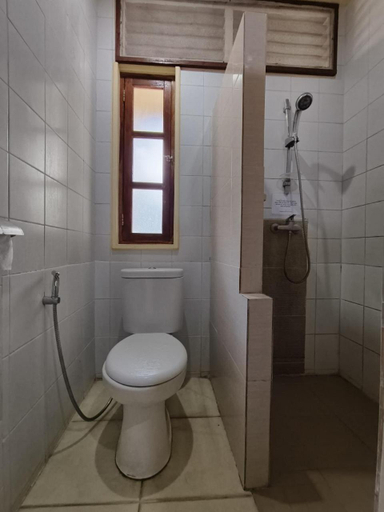 Bathroom 8