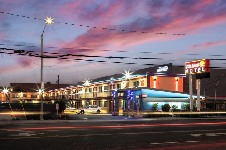 Others 5, Villa Park Motel, Orange