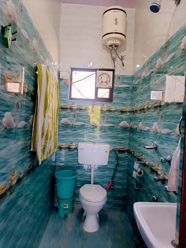 Bathroom 2, Three AC Rooms Green Villa kashi , Varanasi