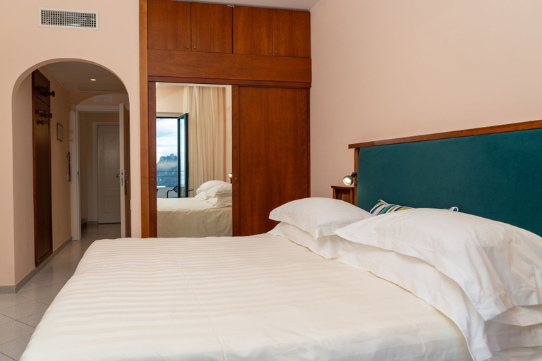 Bedroom 2, Hotel Graal, Salerno