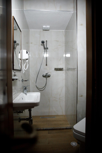 Others 3, Hotel Sarajet 1821, Gjirokastrës