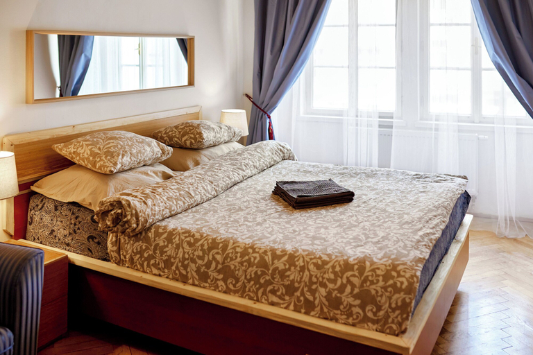 Bedroom, At the Blue Lion & Parking Assistance, Praha 1
