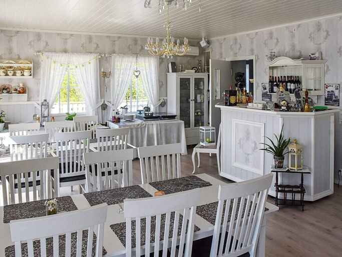 Food & Drinks 4, person holiday home in Onarheim, Tysnes