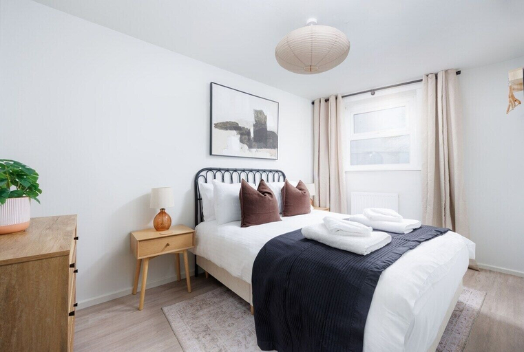 Others 3, Luxury Ground Floor 2 bed Apartment, Plymouth