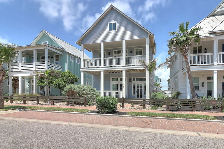 Exterior & Views 2, Shore Fun 115 ST, Nueces