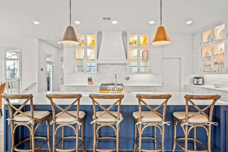 Food & Drinks, Summer Catch 401 COA, Nueces