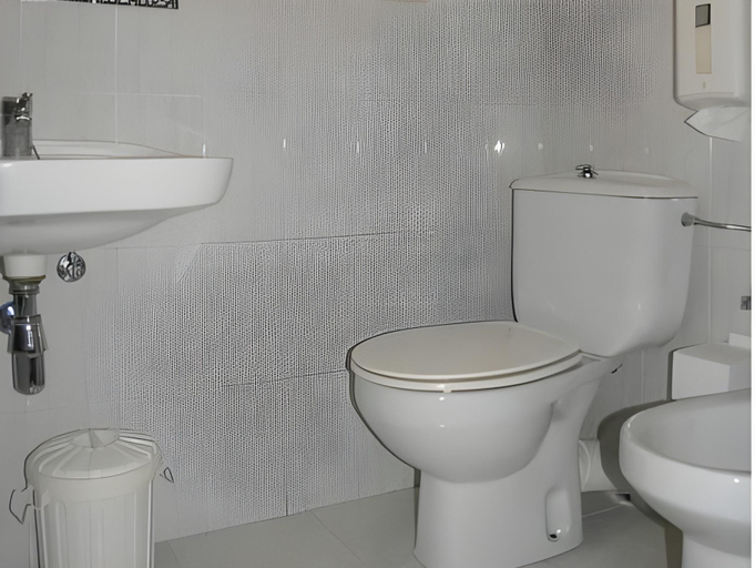 Bathroom 3, Hotel San Nikolas, Guipúzcoa