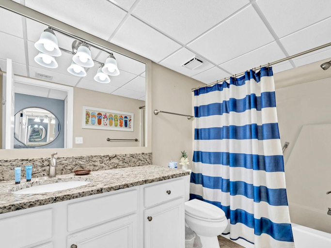 Bathroom 4, Watercrest 103, Bay
