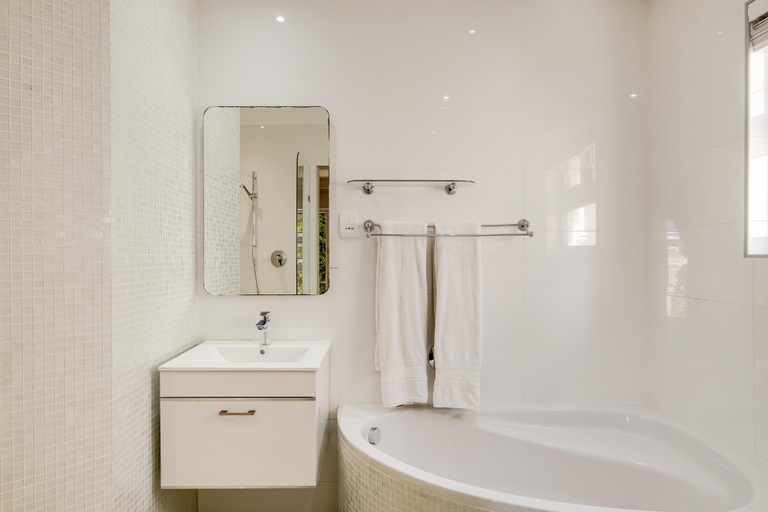Bathroom, A SilverTide, City of Cape Town