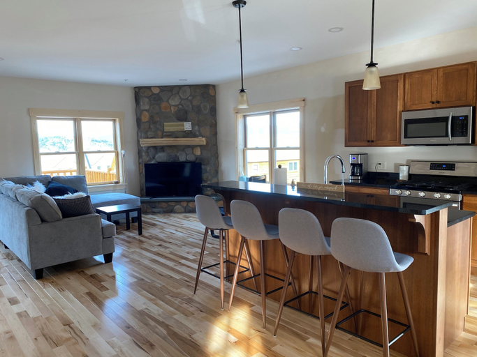 Others 5, Spacious Sugarloaf Condo, Franklin