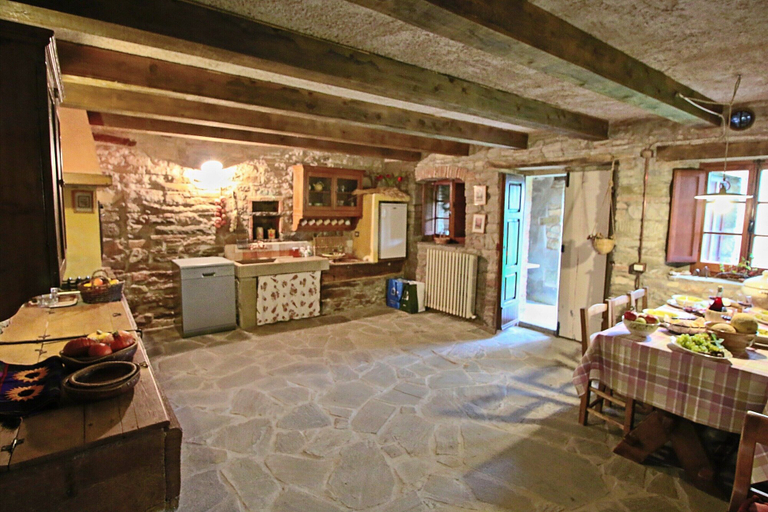 Private kitchen 2, Spacious Farmhouse in Apecchio With Pool, Pesaro E Urbino